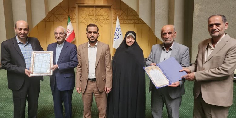 تقدیر از شوراهای برتر
